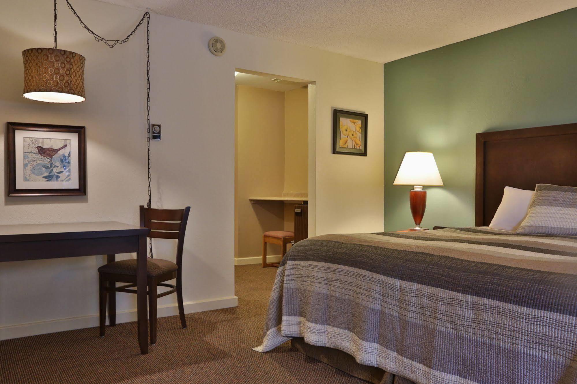 Harbor Inn Freeland 外观 照片