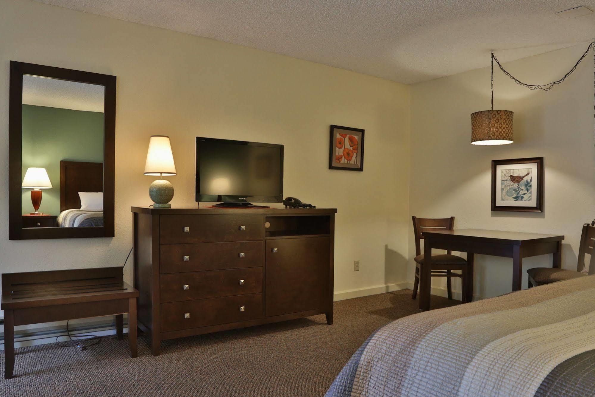 Harbor Inn Freeland 外观 照片